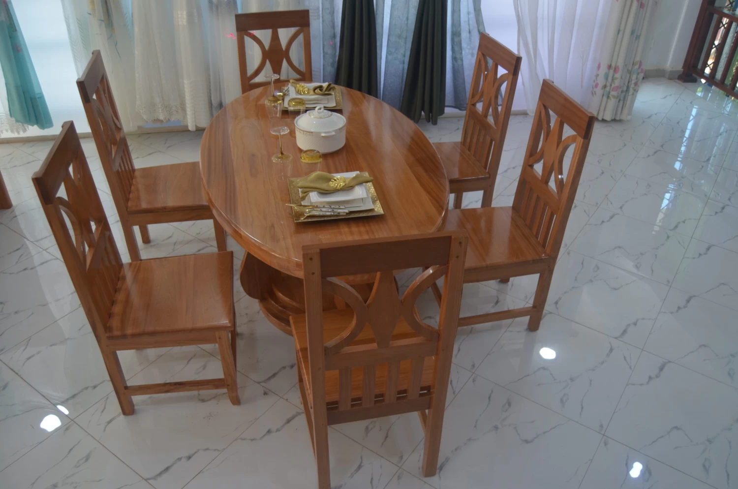 Grand Haven Table Set