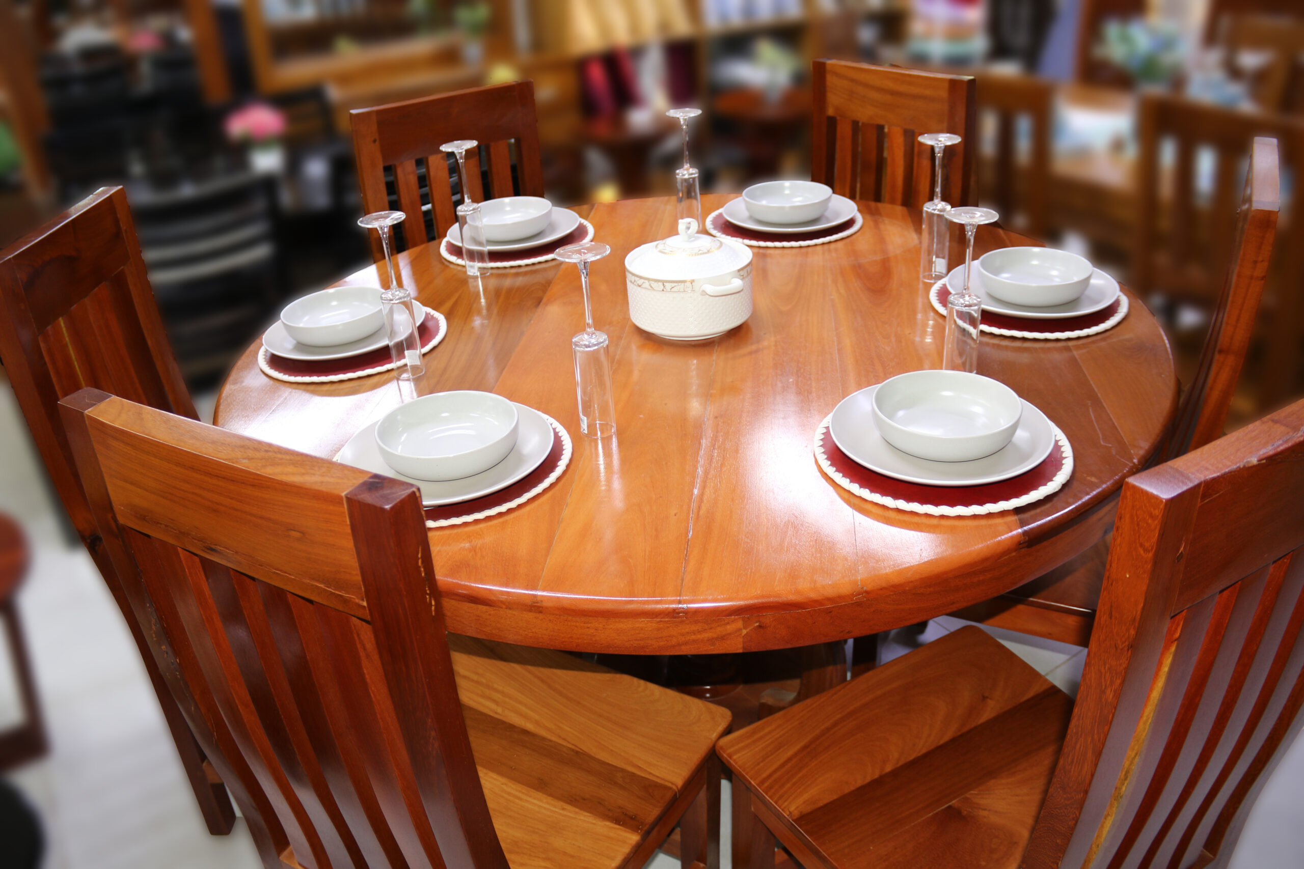 Walden Dinning Table